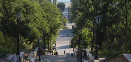 Каменная лестница (Депальдовская лестница) в Таганроге