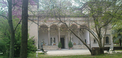 Здание Sanvitale в парке Ducale, Парма
