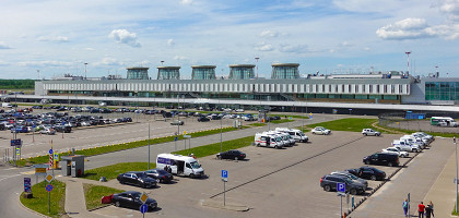 Парковка в аэропорту Пулково, Санкт-Петербург