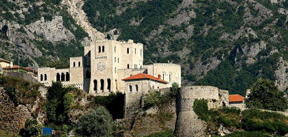 Крепость в горах Албании