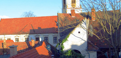 Сербская церковь и крыши Сентендре