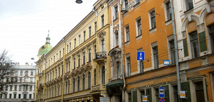 Музей граммофонов и фонографов, Санкт-Петербург (во дворе)