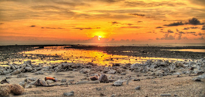 Закат на пляже, Пханг-Нга
