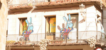 Веселый балкончик в Барселоне, Испания