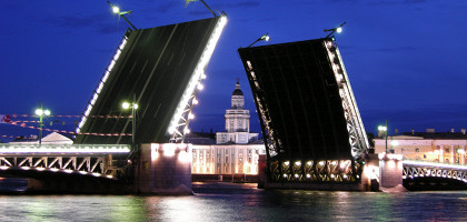 Дворцовый мост в Санкт-Петербурге 1