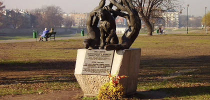 Памятник псу Джоку