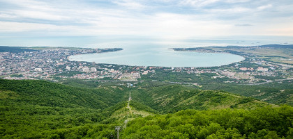 Вид сверху на Геленджик