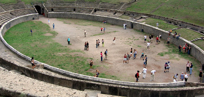 Арена амфитеатра, Помпеи