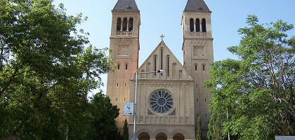 Церковь Святого Сердца, Печ