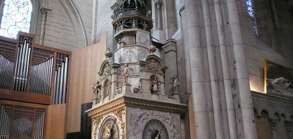 Собор Сен-Жан, астрономические часы XIV века