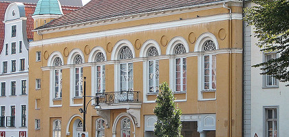 Здание в стиле барокко, Росток
