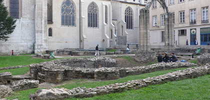 Собор Сен-Жан, археологические раскопки