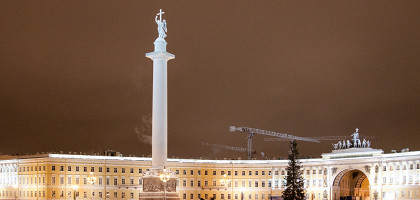 Вид на Александровскую колонну, Санкт-Петербург
