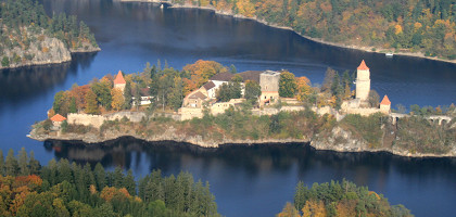Вид на замок Збирог, Чехия