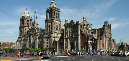 Кафедральный собор в центре Мехико