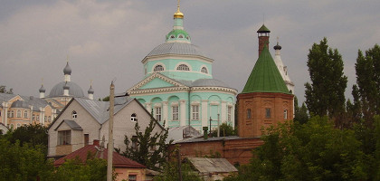 Алексеево-Акатов монастырь в Воронеже, вид со стороны реки