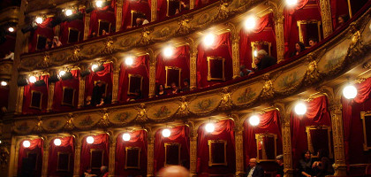Зал оперы в Ницце