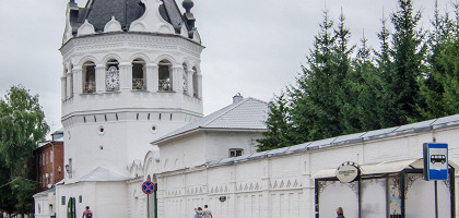 Монастырская колокольня
