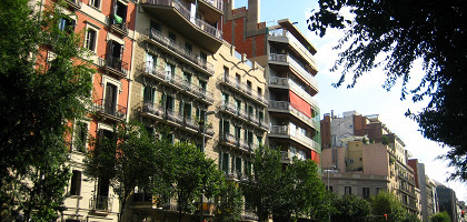 Барселона, типичная улица района Эшампле