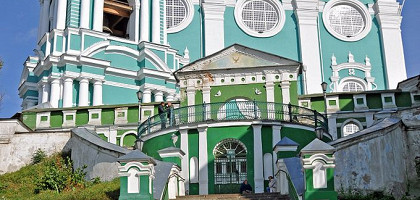 Успенский собор (Смоленск), вход