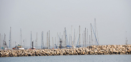 Пирс с яхтами в Ларнаке