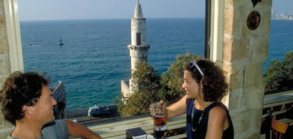 Ресторан с видом на море в Тель-Авиве