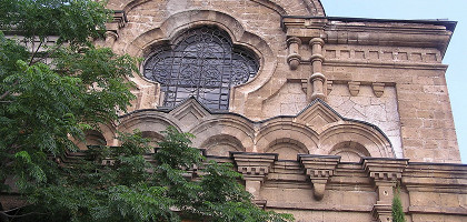 Храм Архангела Михаила в Алупке, фасад