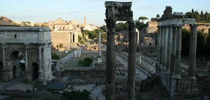 Вид на Палатин из Капитолийского музея, Рим, Италия