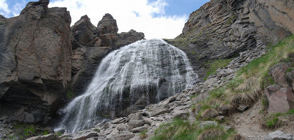 Водопад «Девичьи косы»