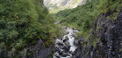 Ущелье Аманауз и Чертов водопад