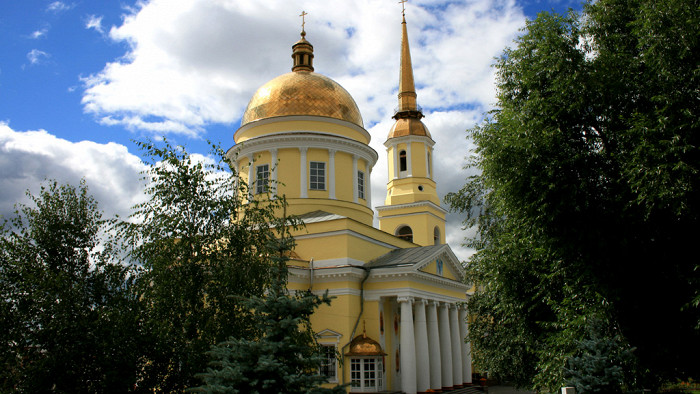 Михайловская колонна в ижевске фото