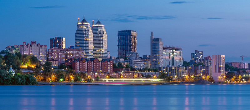 Башни, небоскребы, набережная вечером, Днепр, Украина