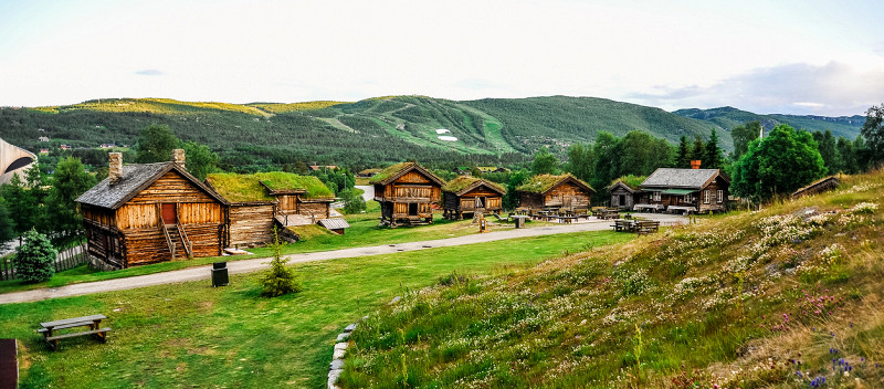 Гейло, Норвегия, каркасные домики с травой на крыше