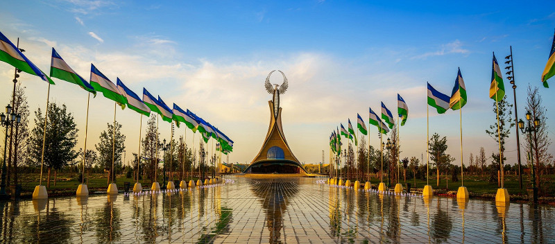Памятник Независимости в Узбекистане