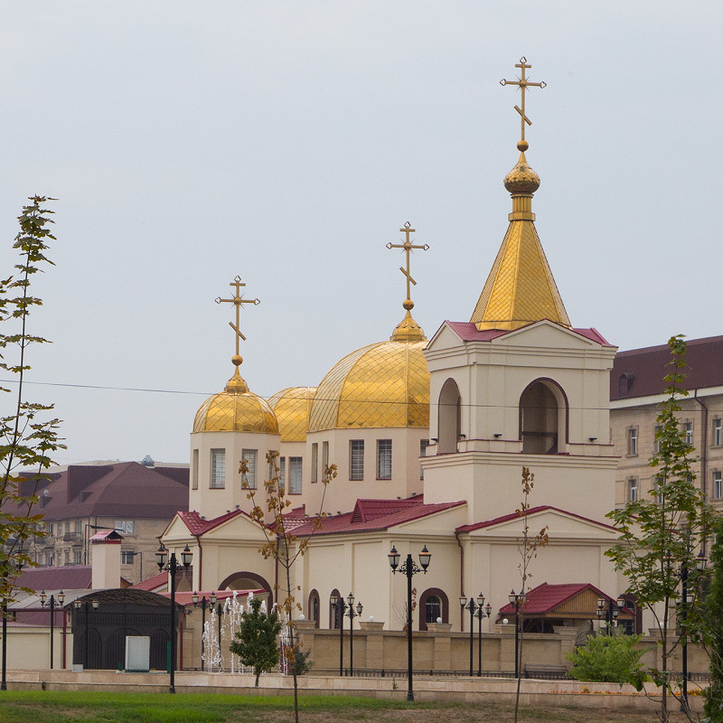 В чечне есть православные храмы. Храм Михаила Архангела (Грозный). Храм Архангела Михаила Чечня. Православный храм в Грозном. Храм в Чечне г Грозный.