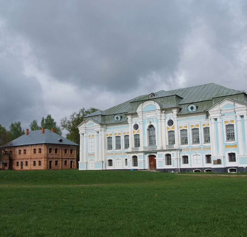 Погода хмелита смоленской. Хмелита усадьба Грибоедова. Хмелита Вязьма. Усадьба Грибоедовых Хмелита Архитектор. Хмелита усадьба Церковь.