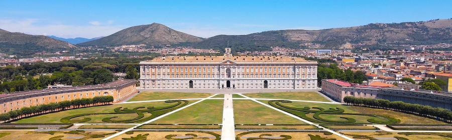 Королевский дворец Казерты, Италия