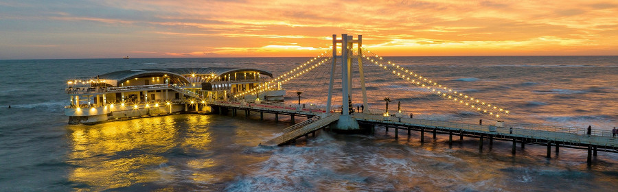 Пирс Дуррес, Албания