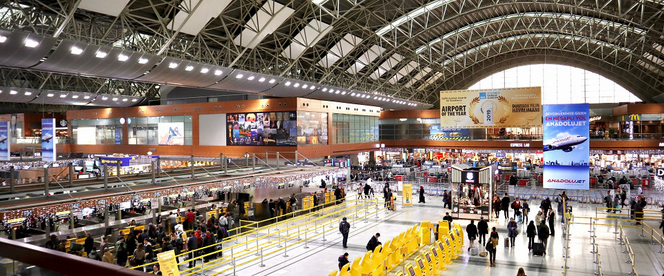 Журнал/Пять часов с детьми в Сабихе, или Как не сойти с ума на долгой стыковке в аэропорту Стамбула