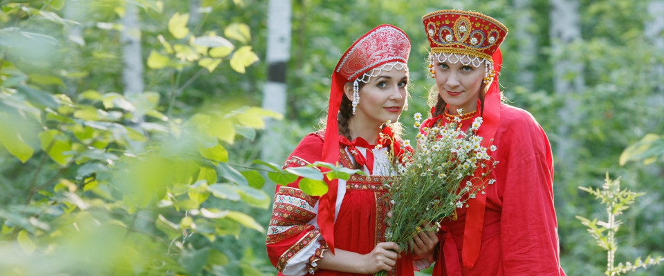 Журнал/Модница на Руси: от кафтана до кокошника