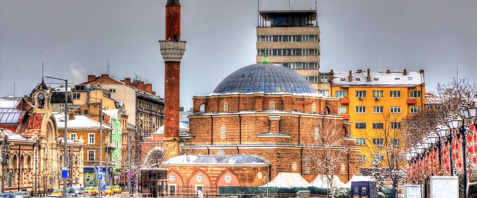Журнал/Почему красивым девушкам категорически нельзя в Болгарию: 6 причин