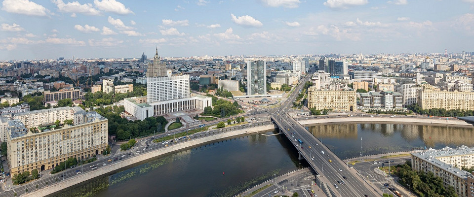 Журнал/На что жалуются таджики и узбеки в Москве?