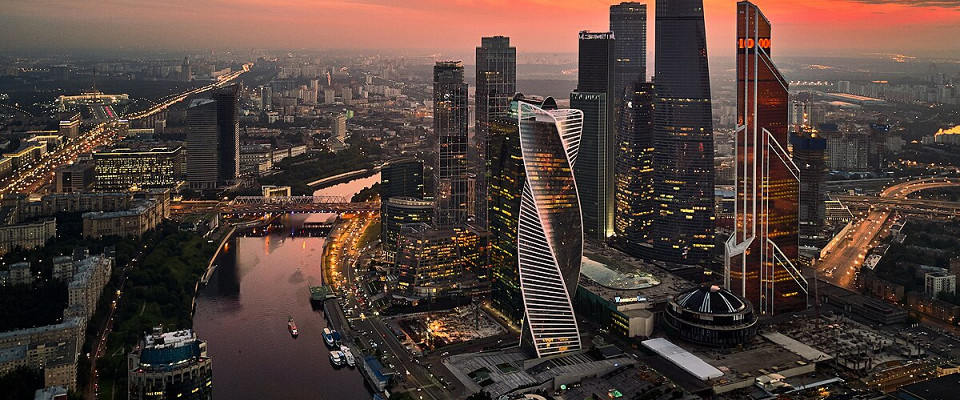 Журнал/Как отличить москвича от жителя Подмосковья прямо сейчас: показал Иван Ургант