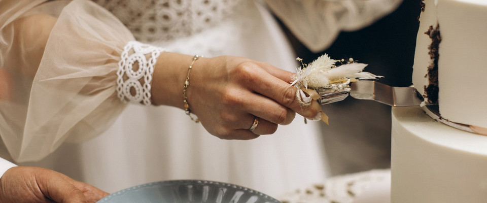 Журнал/Зимняя сказка для свадьбы: топ атмосферных виноделен