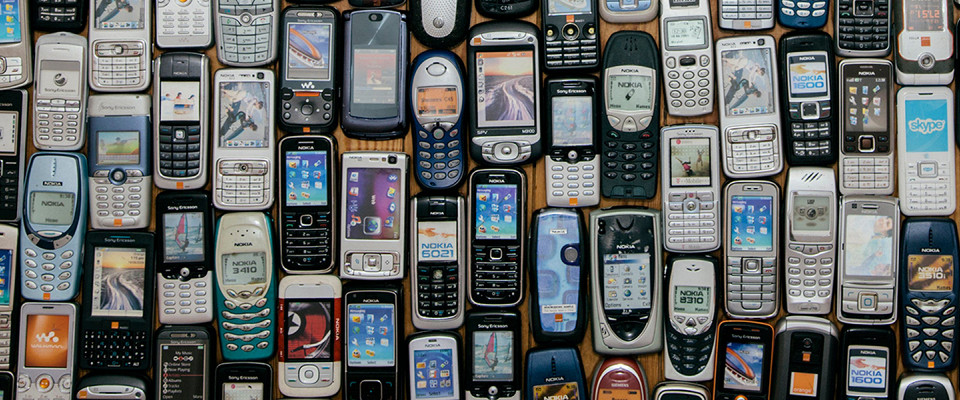 Журнал/Вспомним, как выглядели телефоны в нулевых