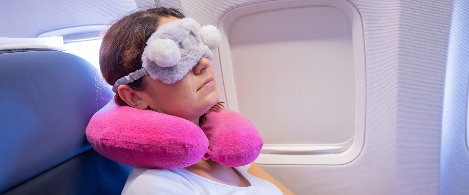 Журнал/Как не пересушить кожу в самолете