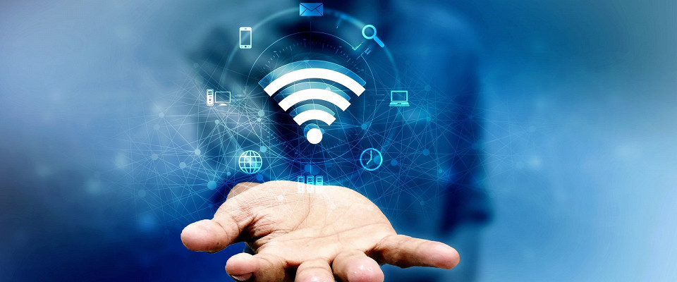 Журнал/Стоит ли пользоваться отельным Wi-Fi?