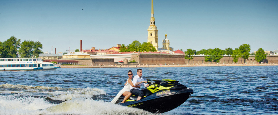 Журнал/Как выглядят жители 7 крупнейших городов России по мнению экспертов из AliExpress