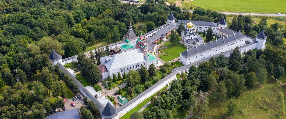 Журнал/«Все какое-то упадническое»: туристка объяснила, почему Звенигород переоценен