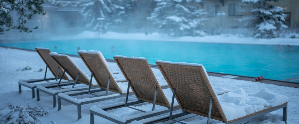 Журнал/7 отелей Ленинградской области с открытыми подогреваемыми бассейнами